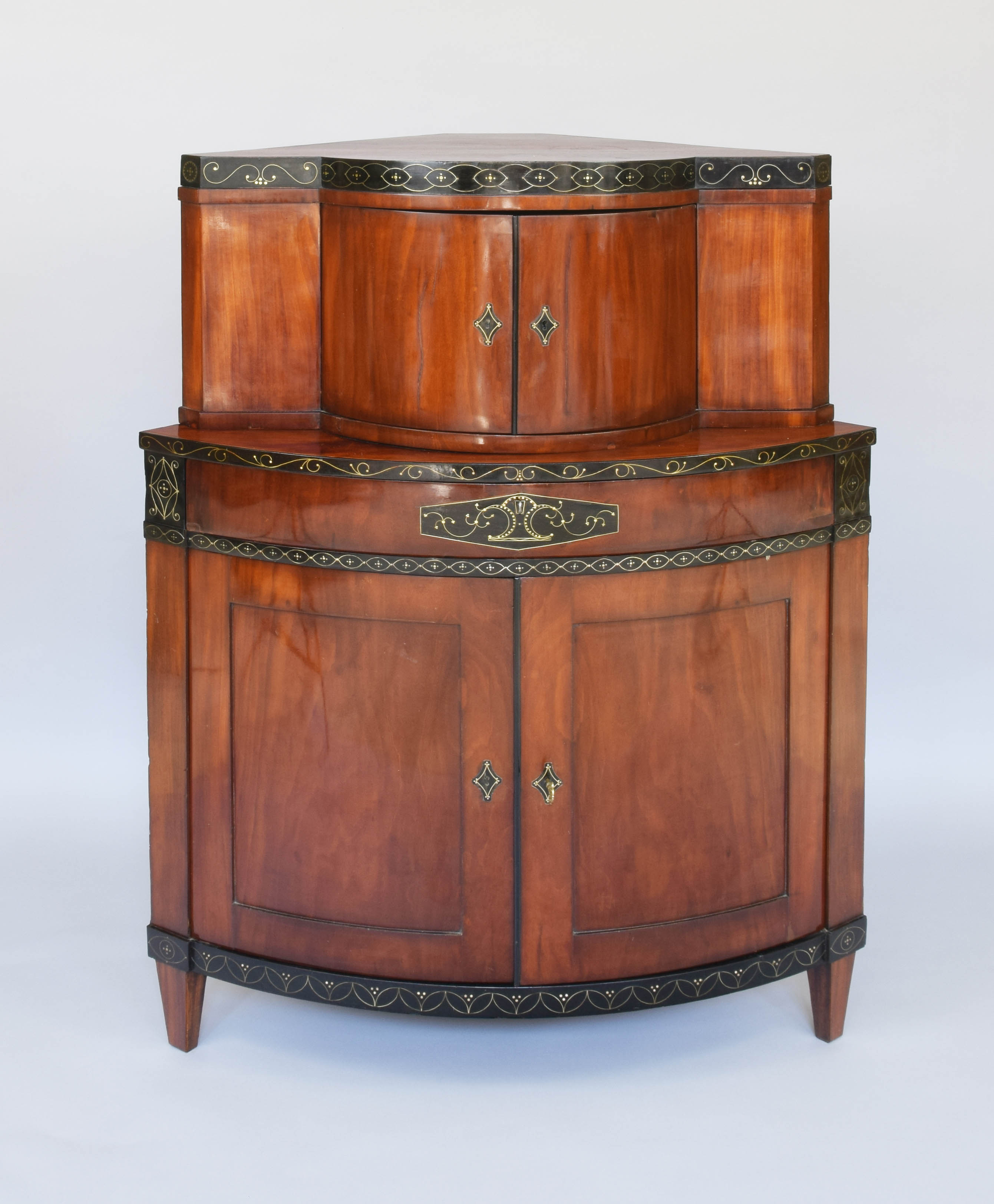 Heinrich GAMBS Narożna szafka Artinfo.pl portal rynku sztuki